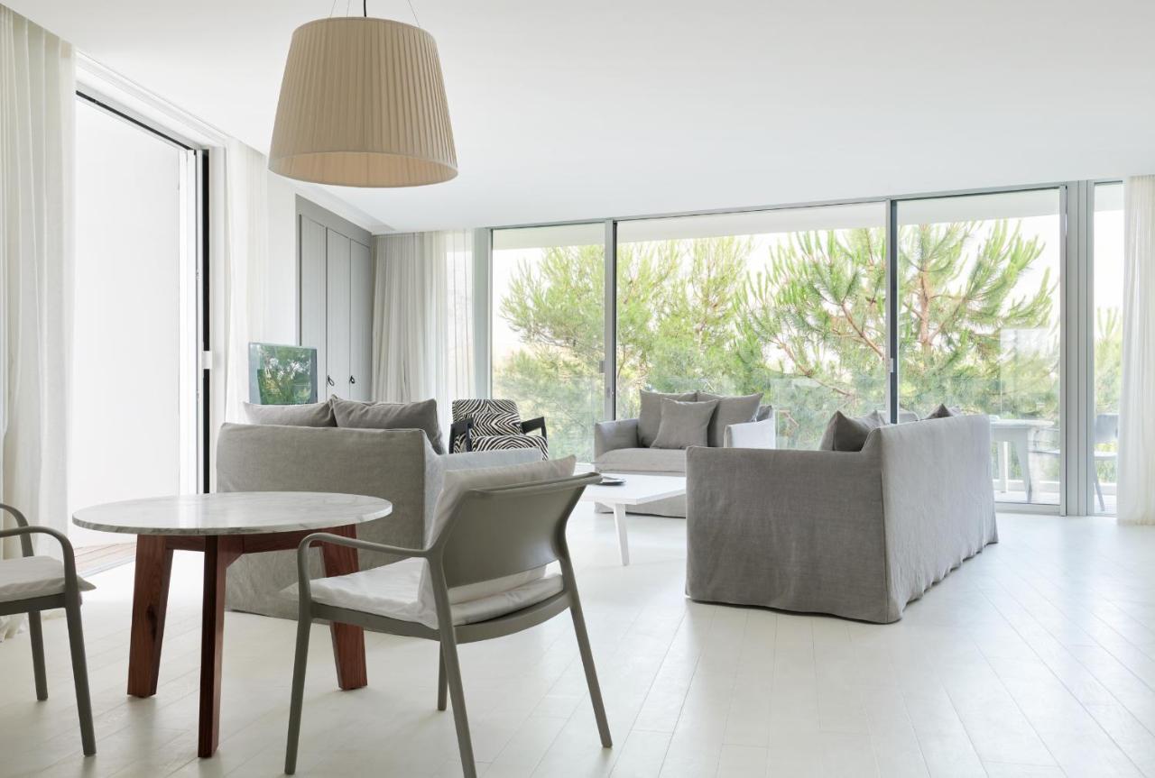 Hotel Plage Palace & Spa Palavas-les-Flots Exterior photo Interior of a suite at the Mandarin Oriental, Barcelona